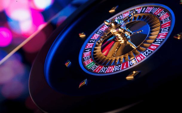 Ilustrasi beragam voucher dan bonus yang tersedia untuk pemain di platform hiburan online ramentogel